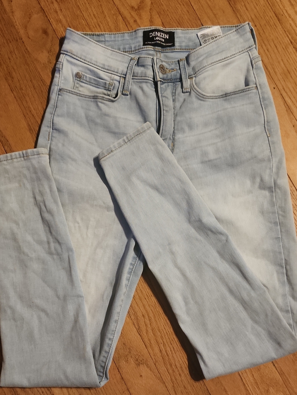 Light Wash Women's Denizen By Levis Jeans